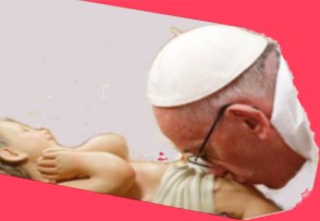 jorge-mario-franziskus-bergoglio-kust-seinen-fetisch